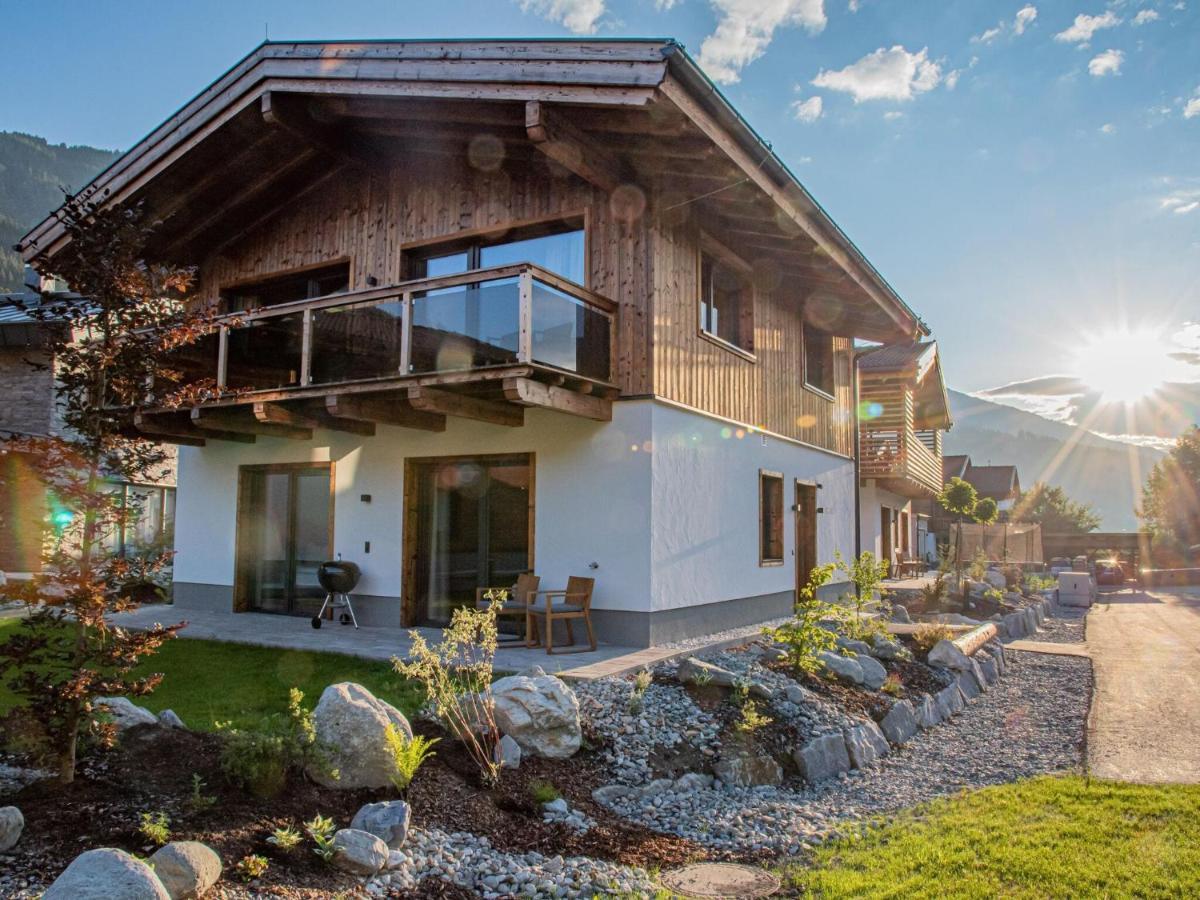 Apartment In Wald Im Pinzgau With A Carport Kültér fotó