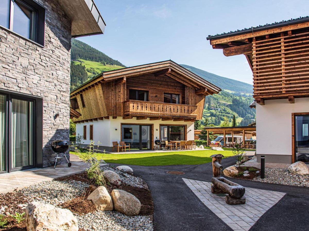 Apartment In Wald Im Pinzgau With A Carport Kültér fotó