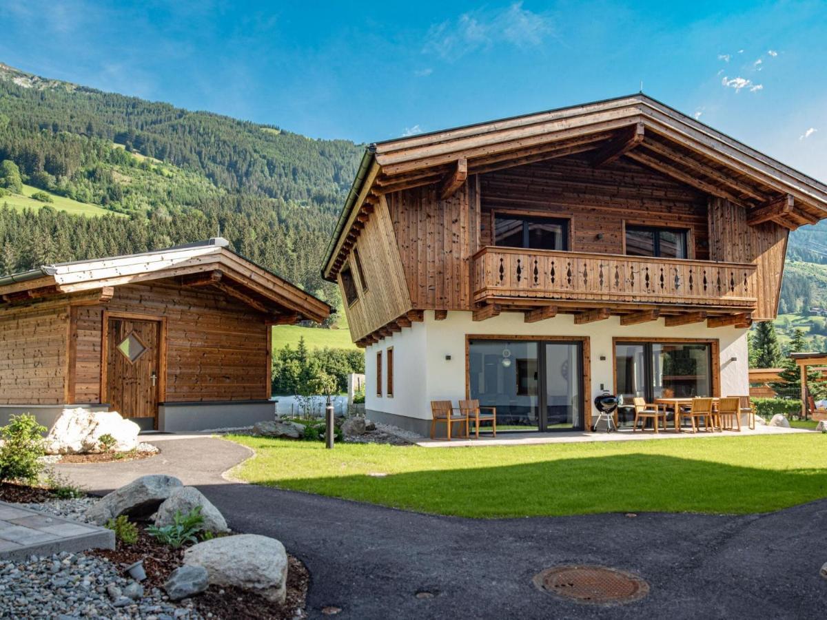 Apartment In Wald Im Pinzgau With A Carport Kültér fotó