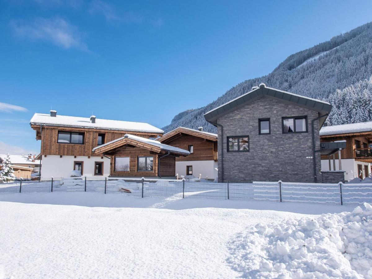 Apartment In Wald Im Pinzgau With A Carport Kültér fotó