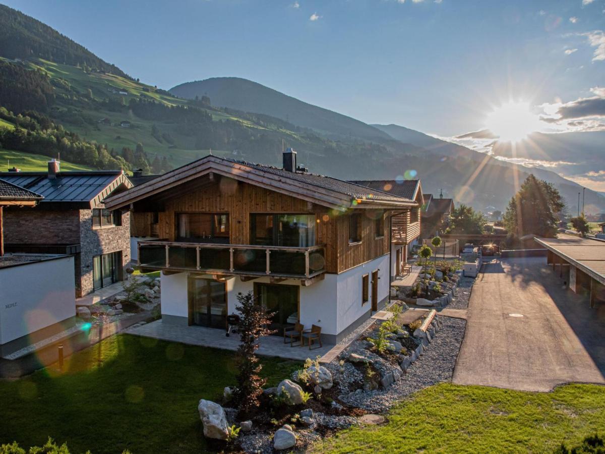 Apartment In Wald Im Pinzgau With A Carport Kültér fotó