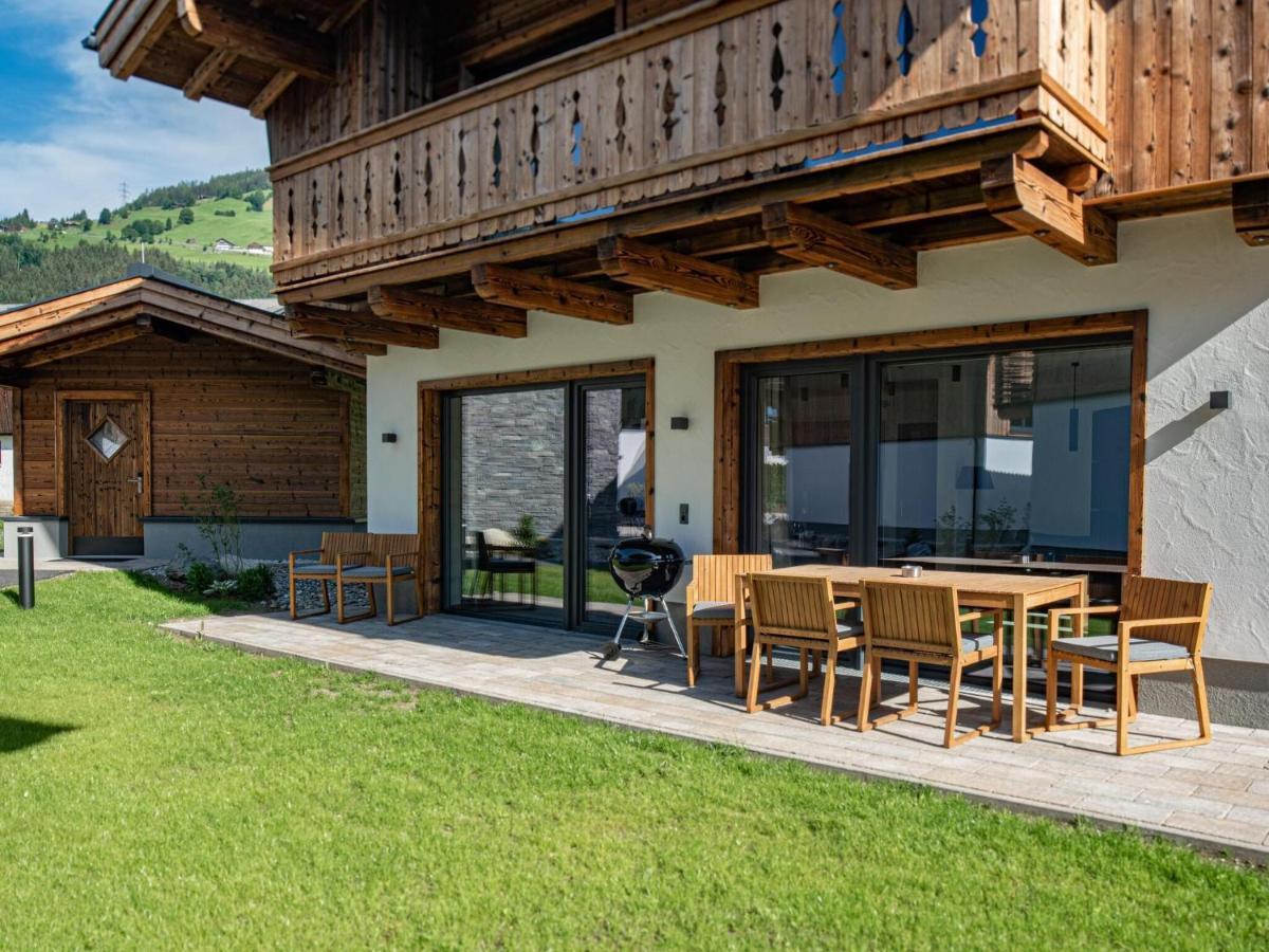 Apartment In Wald Im Pinzgau With A Carport Kültér fotó